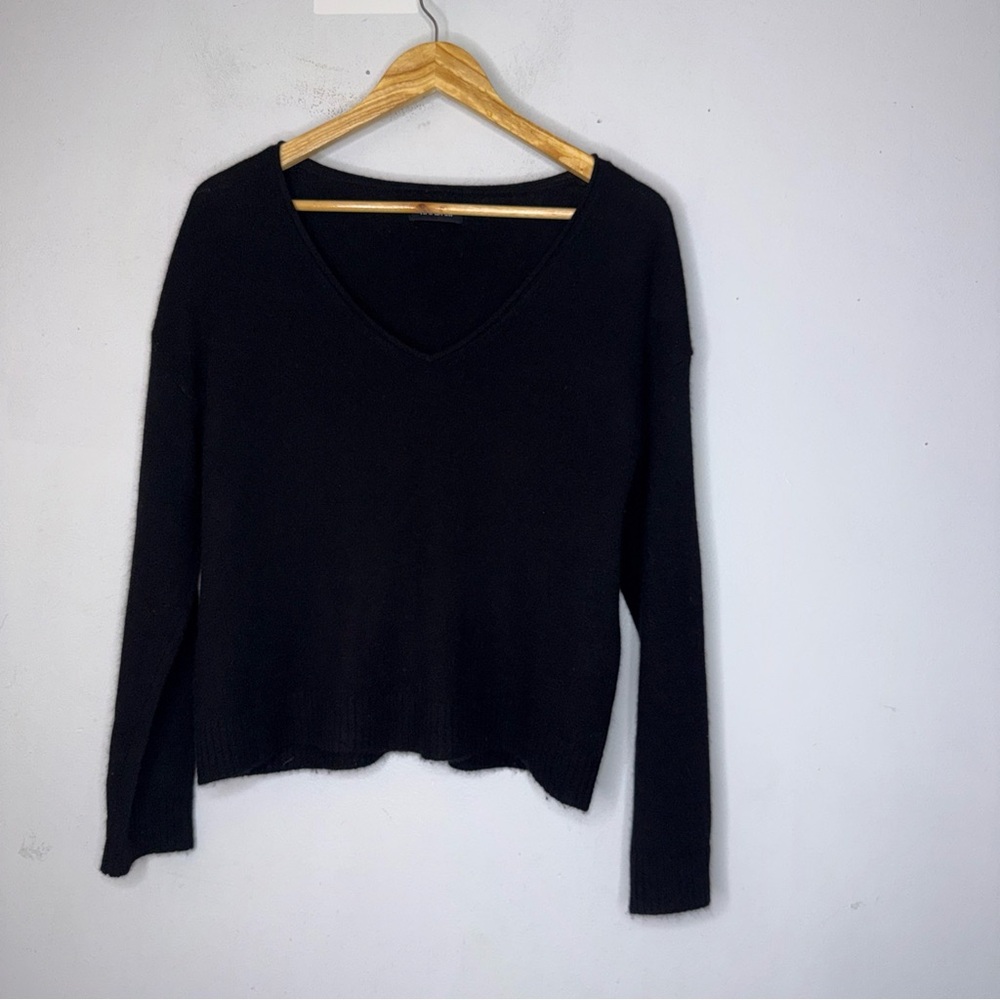 naadam cashmere sweater Black V Neck Size Small